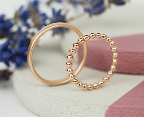 2.5mm Court Shape and Beaded Rose Gold Wedding Band Set