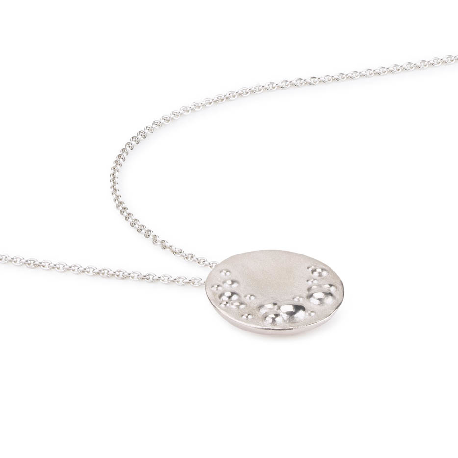 Decorio Medium Circle Pendant - Image 3