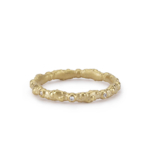 Wavy diamond wedding band in 18ct yellow gold