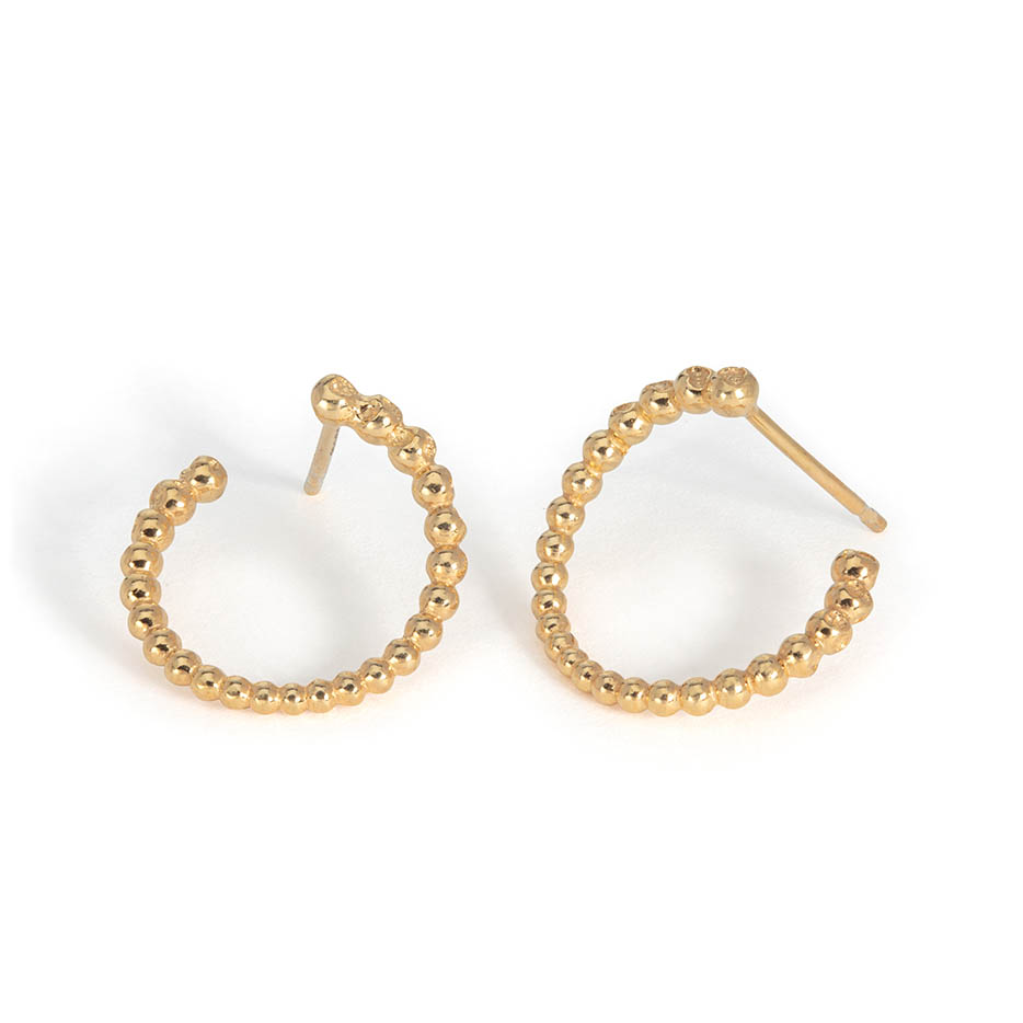 Gold Twisted Earrings. Perfect for lovers of delicate jewellery.